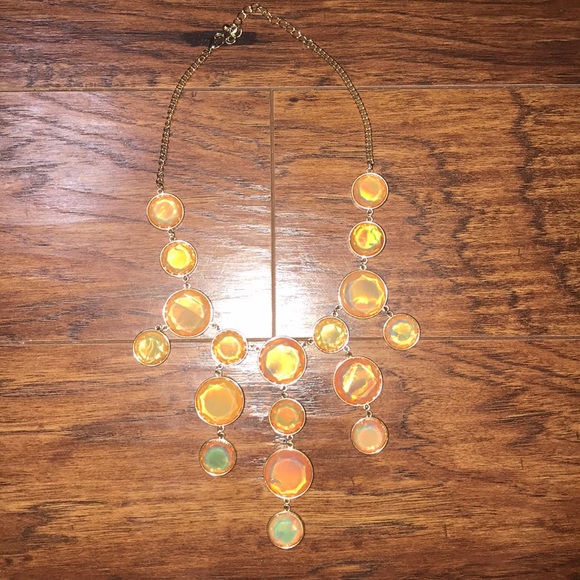 Francesca’s Statement Necklace (4) - Picture 4 of 8